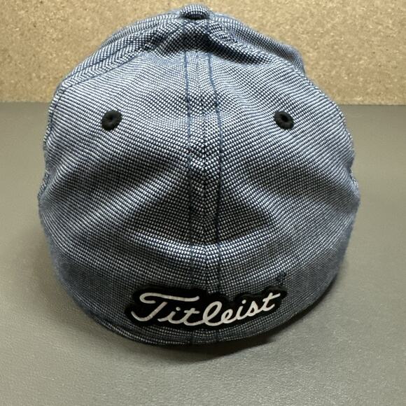 Titleist Golf Hat Size S-M Blue Denim Flex Fit Baseball Cap Lightweight - Picture 4 of 6